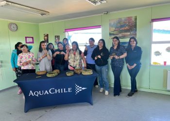 Tejiendo inclusión: AquaChile fortalece apoyo social con enfoque cultural y comunitario