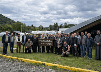 Arquidiócesis de Puerto Montt visita Eco-Piscicultura de Invermar