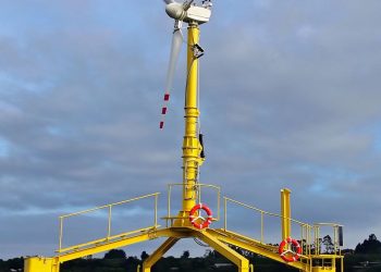 Proyecto Mewlen instala el primer generador eólico flotante del hemisferio sur con foco en la acuicultura