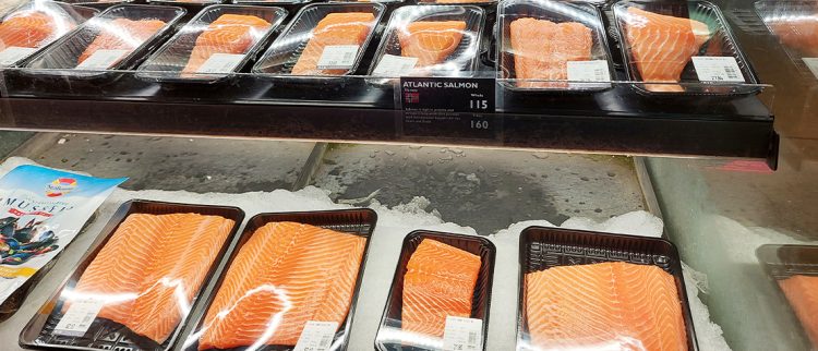 China rompe récords: supera a Polonia y absorbe más de 4.000 toneladas de salmón noruego