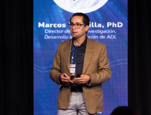 Dr. Marcos Mancilla (ADL) destaca en revisión global que redefine el impacto de las coinfecciones en la salmonicultura