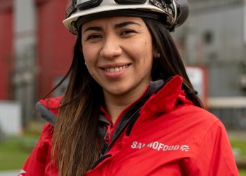 Salmofood marca hito al formar a su primera mujer extrusorista