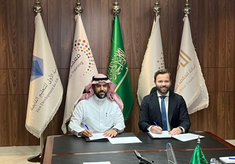 Arabia Saudita impulsa cultivo terrestre con meta de 10.000 toneladas de salmón