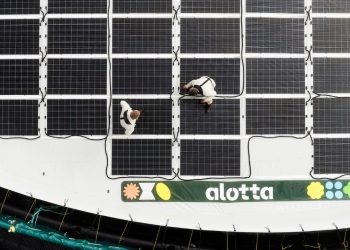AKVA Group y Alotta presentan el nuevo «Alotta Square»: El salto hacia la autonomía solar en la industria