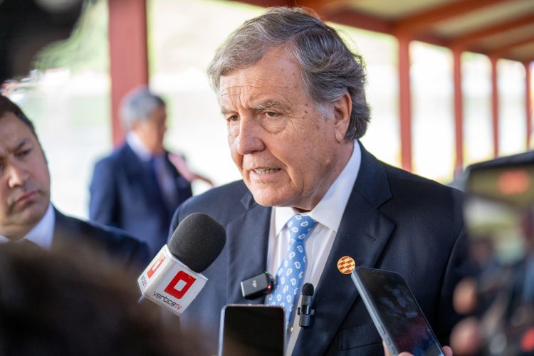 “Queremos que nos dejen trabajar tranquilos”: Melero pide más certeza jurídica para la salmonicultura