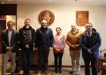 Ciencia y tecnología se unen: acuerdo internacional busca transformar el tratamiento de aguas en la salmonicultura chilena