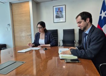 Ministros Toledo y Vial dan inicio a gestión conjunta con seremis de Medio Ambiente