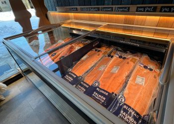 Salmón premium de Blumar llega a los colegios