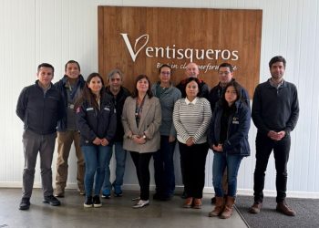 Ventisqueros abre sus operaciones a Sernapesca y la FDA en visita clave para la industria