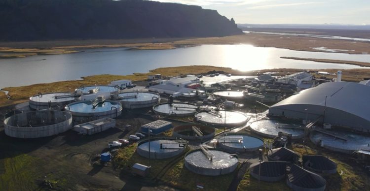Cflow aterriza en Islandia