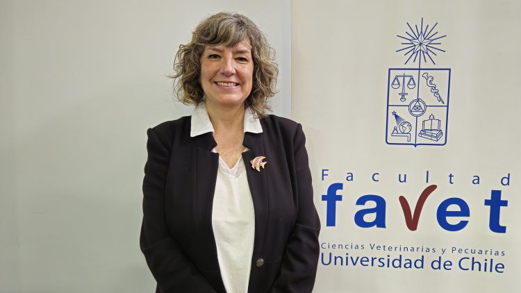 Alicia Gallardo, presidenta de la Comisión de Animales Acuáticos de la WOAH. Créditos: InfoSALMON