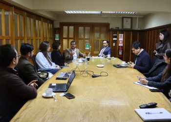 UACh y Municipalidad de Puerto Montt sellan alianza para impulsar innovación y desarrollo regional