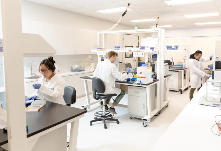 CAT fortalece investigación genética acuícola con foco en genómica y análisis predictivo