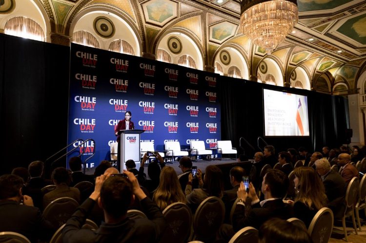 Chile Day: Gobierno promete reducir en 30% los tiempos de evaluación ambiental