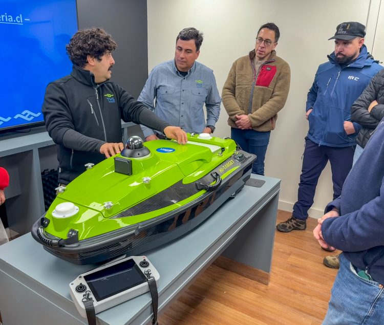 THS suma dron acuático para batimetrías y medición de caudales en ríos del sur de Chile