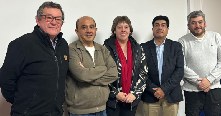 Consejo del Salmón y Universidad de Los Lagos impulsan formación e investigación aplicada en salmonicultura
