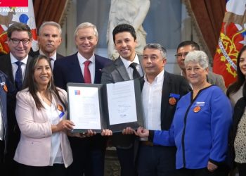 Hito para la salmonicultura: Chile oficializa el Día del Trabajador del Salmón