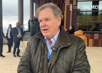 Blumar advierte que la incertidumbre regulatoria amenaza el desarrollo de la salmonicultura