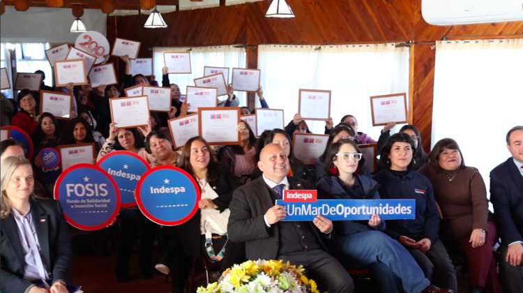 Mujeres de mar impulsan la economía local: INDESPA y FOSIS certifican a 130 emprendedoras de Chiloé