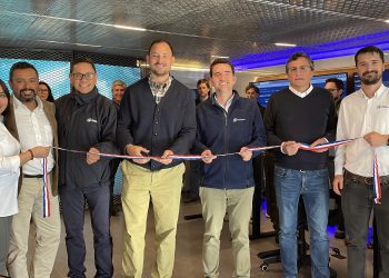 Salmones Camanchaca convierte la alimentación en inteligencia operacional: Omnifish gana challenge tecnológico