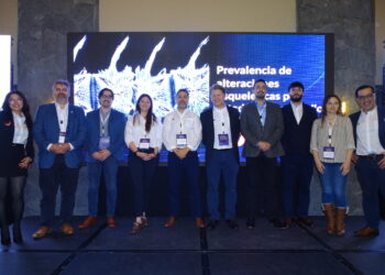 El futuro del salmón comienza en agua dulce: Pucón reunió a más de 150 profesionales para abordar los desafíos del smolt
