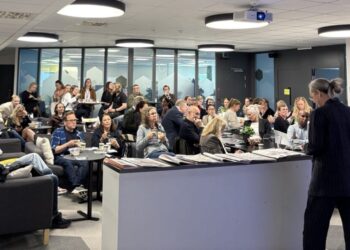 ¿Qué come el salmón? Estudio revela que la falta de información sobre alimentos amenaza confianza de los consumidores