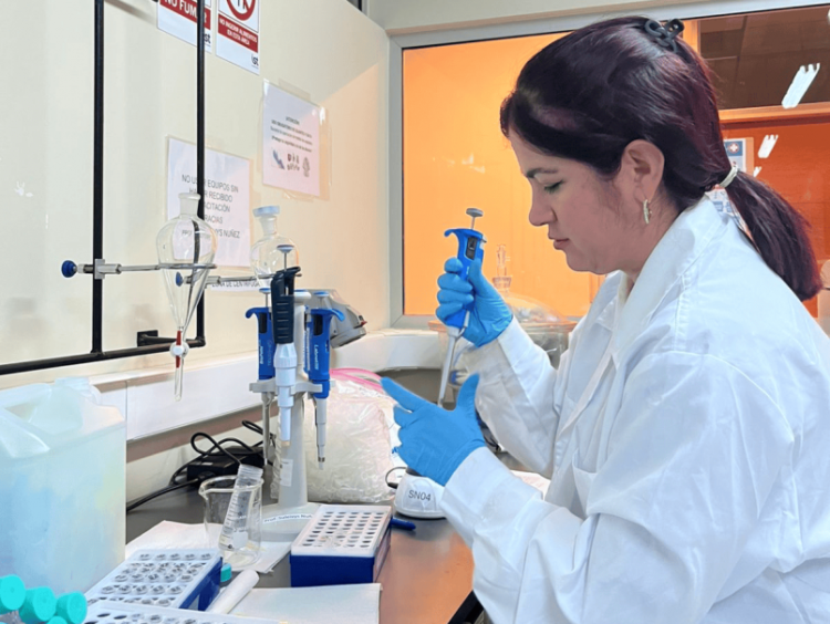 Biotecnología de vanguardia: investigación chilena transforma residuos del salmón en ingredientes de alto valor