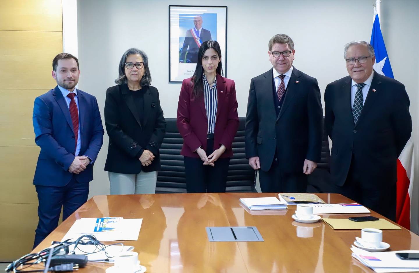 Reunión o infraestructura vinculada a proyectos de inversión y evaluación ambiental en Chile.