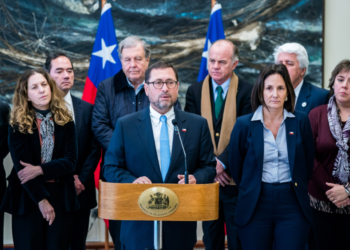 Reacciones y acciones del gobierno frente a sobretasa del 12,5%
