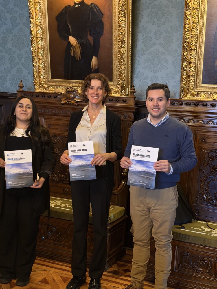 Salmonicultores de Magallanes profundizan diálogo territorial con nuevo boletín regional