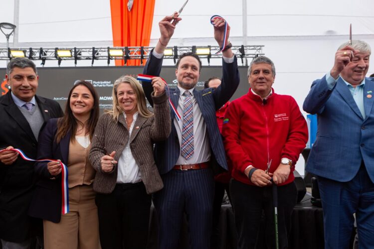 Inauguración de la Semana del Salmón 2026 en la Plaza de Armas de Puerto Montt.