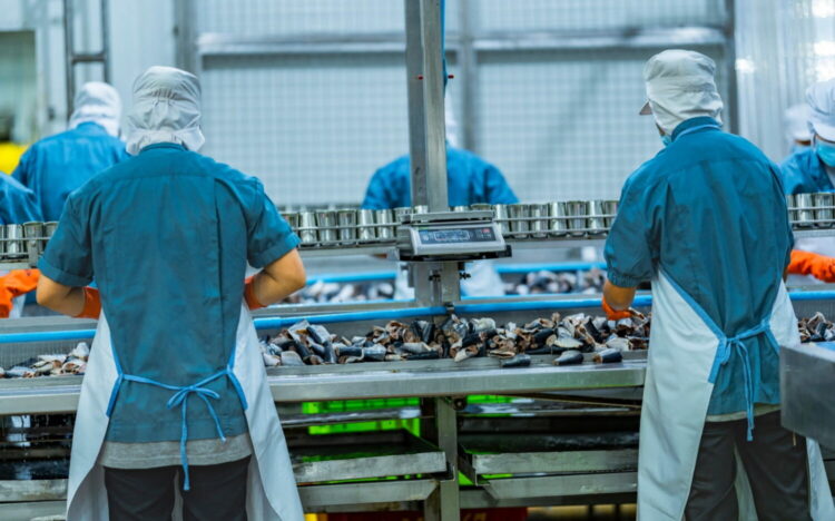 Las claves del nuevo instructivo ambiental que regula a las plantas de alimento y harina de pescado