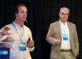Francisco Correa, gerente de Logística y Abastecimiento de Fiordo Austral y Rodrigo Cancino, gerente de Planta de La Portada, durante el seminario “Preparándonos para El Niño 2026/2027”