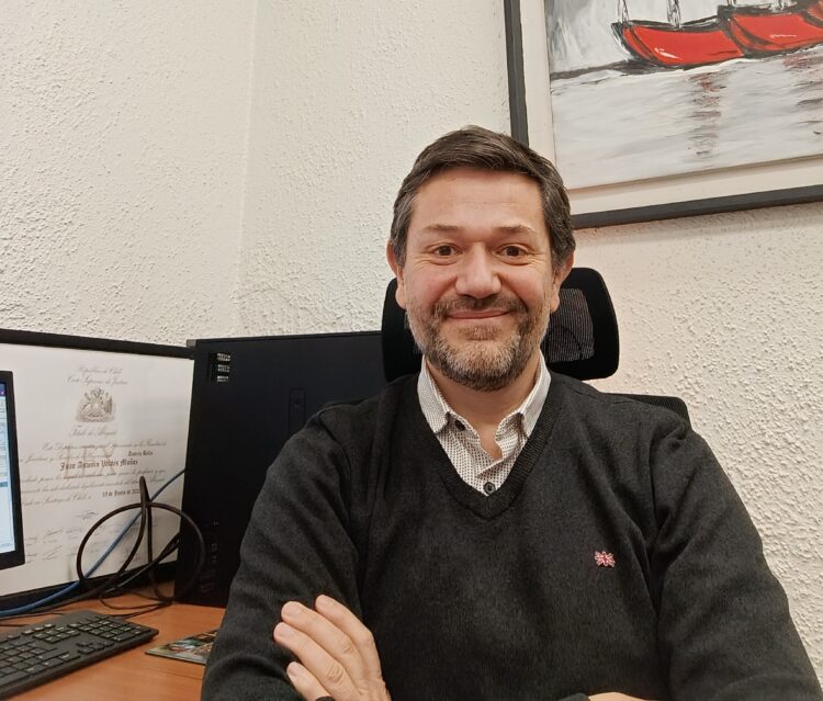 Dr. Juan Antonio Valdés de la Universidad Andrés Bello (UNAB) e investigador del centro INCAR² y el CIMARQ. Créditos: Cedida.