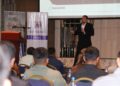 Xavier Zurita participando como expositor en evento SustainED.