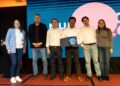 Colaboradores ganadores del Día de la Innovación de Multi X junto a ejecutivos en Puerto Varas.