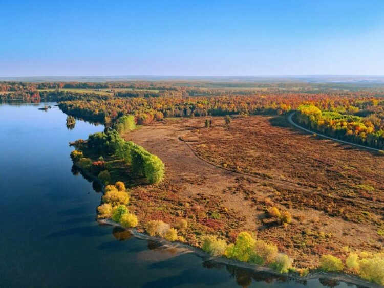 proyecto de granja terrestre de salmón de Samonix en Litchfield, Quebec.