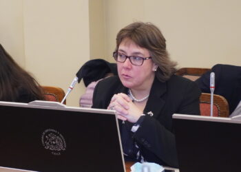 oreto Seguel exponiendo ante la Comisión de Pesca y Acuicultura de la Cámara de Diputadas y Diputados.