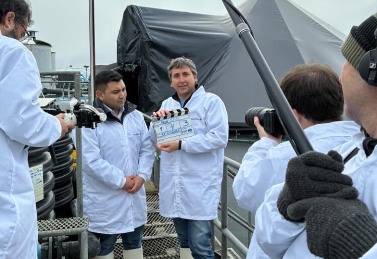 “Agua Viva: El futuro del mar” estrena su segunda temporada en Mega 2 con nueve capítulos sobre acuicultura y cuatro dedicados a la salmonicultura. Foto: Agua Viva