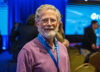 Dr. Hugh Ferguson profesor emérito del Instituto de Acuicultura de la Universidad de Stirling. Foto: InfoSALMON.