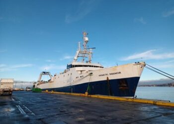 Buque Antarctic Endeavour de Pesca Chile utilizado para la captura de krill antártico.