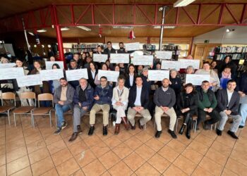 AquaChile premió a 20 iniciativas comunitarias de Chiloé. Foto: AquaChile