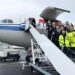 Tripulación del vuelo inaugural de Air China Cargo entre Ürümqi y Glasgow Prestwick.