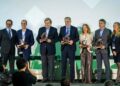 Asistentes y panelistas durante la cumbre El Salmón Potencia Económica de Chile organizada por InfoSALMON en Deloitte Santiago