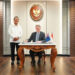 Ministro Sakti Wahyu Trenggono reunido con el embajador Rod Brazier en Yakarta.