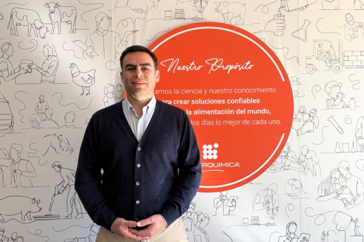 Veterquimica incorpora a Jorge Matamala como gerente de su División Nutrición, con foco en estrategia, innovación, salud animal y atención al sector acuícola. Foto: Veterquimica