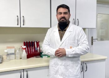 Veterquimica fortalece su equipo de I+D con Nicolás Salinas para avanzar en inmunología de peces, nuevas vacunas y soluciones biotecnológicas para la acuicultura. Foto: Veterquimica