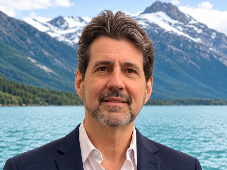 Favio Rescia, consultor asociado de CIDEEA en Argentina, biólogo acuático y especialista con más de 34 años de experiencia en proyectos acuícolas en la Patagonia y otros mercados internacionales.