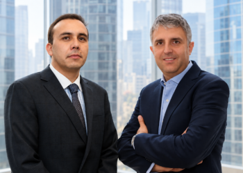 Manuel Gálvez, Socio Líder del sector Acuícola en Deloitte y Felipe Santelices, Socio Líder de Aquanima en Deloitte Chile. Foto: Deloitte