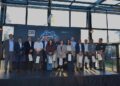 Expositores, charlistas y organizadores de InfoSALMON en la foto oficial de cierre en Chamiza.